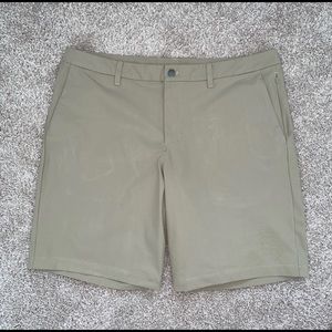 Lululemon Commission khaki Short Warpstreme